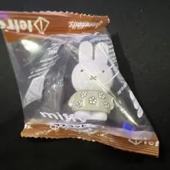 セリア　ミッフィ　マスコット グレー テトラフィビッツ 花柄