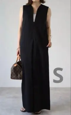 ボンジュールサガン　ディープVネックオールインワン　ブラック　Sサイズ ○24