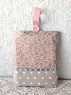 Item thumbnail for item e6c8b2ba-f5bd-4d19-ab1c-07262e07c98d