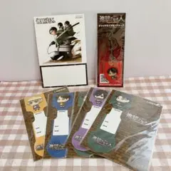 進撃の巨人　グッズ7点　イヤホンジャック　ちみキャラ　メモ帳　リヴァイ　エレン