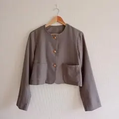 【最終値下げ：半額】ノーカラージャケット　レディース　オフィスカジュアル