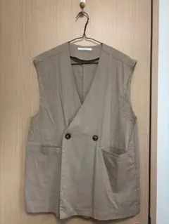 ベージュ ダブルボタン ベスト Fサイズのサムネイル