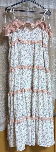 メリージェニー　オフショルfrillキャミワンピース