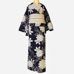 超美品　綿　本染浴衣　コーマ地　浴衣　夏物　153.5裄65　濃紺　単色　菖蒲 超美品 綿 本染浴衣 コーマ地 浴衣 夏物 153.5裄65 濃紺 単色 菖蒲