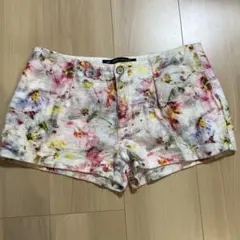 Zara Trafaluc フラワープリント ショートパンツ