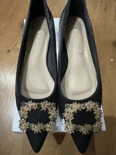 ビジュー付き　ブラック　ポインテッドトゥパンプス