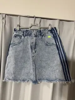 adidas デニムスカート