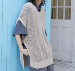 397 たっかん様　Casper John ハイスリットシースルーニットベストLのサムネイル