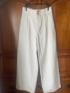 GU☆ホワイトデニムワイドパンツ☆Mサイズ☆美品