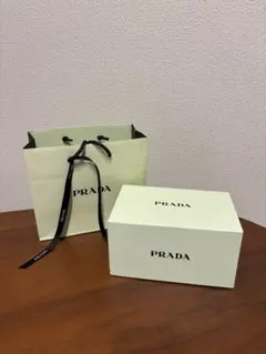 PRADA ショップ袋＋BOX (セット販売のみ）