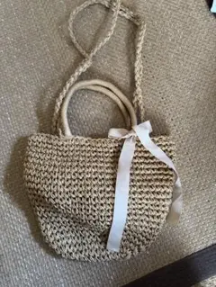 ベージュ　かごバッグ