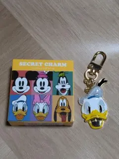 ディズニー　ミッキー＆フレンズ　シークレットチャーム　ドナルド