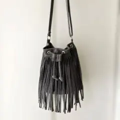 フリンジ付き　スエード　巾着　ショルダーバッグ　グレー　イタリア製