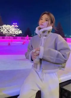 ベージュ ムートン風ジャケット ショート丈