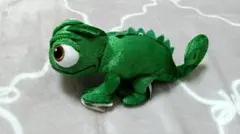 ディズニー　ラプンツェル　パスカル　肩のせ　ぬいぐるみ