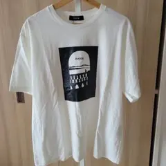 【新品タグ付き】ZUCCa　Tシャツ　ホワイト　ロゴ　シンプルのサムネイル