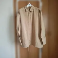 by LEGNA　長袖シャツ　裾ドロスト