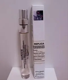 レプリカ オードトワレ アップ アット ドーン 10mL 香水　メゾンマルジェラのサムネイル