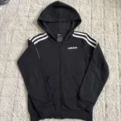 adidas キッズ　ブラック パーカー 140