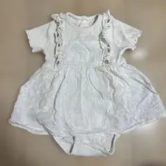 ホワイト フリル付きロンパース