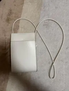 ユニクロ　レザータッチミニツールショルダーバッグ ホワイト