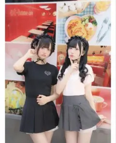 あっとほーむカフェ　しまむら　コラボtシャツ　黒