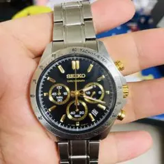 SEIKO SBTR015 黒と金のクロノグラフデザイン腕時計