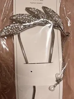 新品✧︎*。ビジュー付きリーフモチーフ かんざし