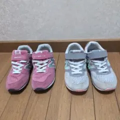 ニューバランス　キッズ　２２cm　ピンク、グレー　２足セット