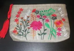 【海外購入品！ハンドメイド調！未使用・新品！】麻地に花柄刺繍のポシェット