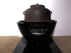 茶道具 風炉釜セット 紅型野々田電熱器/コード欠品 茶釜 送料込みのサムネイル