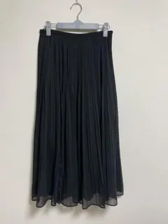 UNIQLOシフォンスカート・黒・丈短め