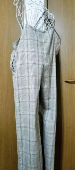 ベージュ×ライトブルー サロペット