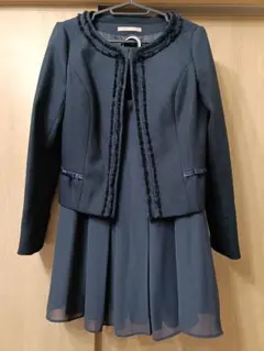 ダークブルー スカートスーツ　セレモニー　卒園式　卒業式　入学式　入園式