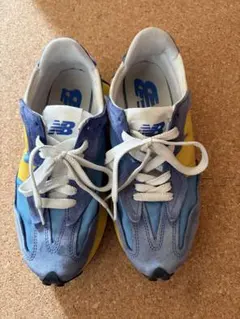 New Balance U327 26cm ブルー×イエロー　スニーカーのサムネイル