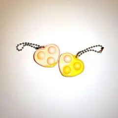 ハート型キーホルダー ピンクと黄色