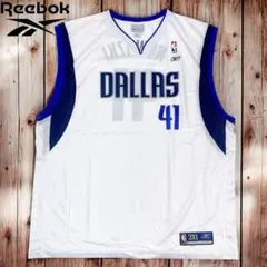 バスケットボールシャツ