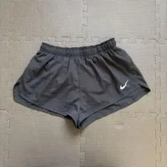 ナイキ　ドライフィット・テンポ・レースランニングショートパンツ　Mサイズ
