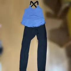 Nike ヨガウェア タンクトップとレギンスセット