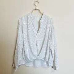 《earth music&ecology》ドット柄 Vネック 長袖シャツ　【F】