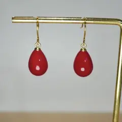 ピアス 赤 ドロップ型 水滴 雫 シンプルピアス イヤリング