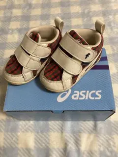 ファミリア アシックス スニーカー