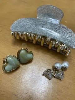 シルバー ヘアクリップとピアスセット