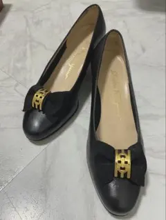 Salvatore Ferragamo パンプス ブラック リボンのサムネイル