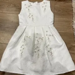 刺繍入りホワイトドレス 130サイズ