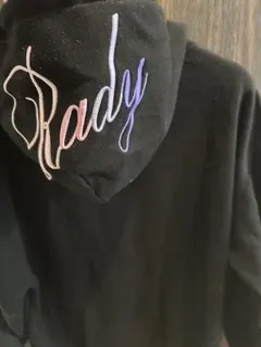 Rady グラデーション ロゴジップアップパーカー 大人気商品 レア Rady グラデーション ロゴ刺繍 ジップアップパーカー ピンク 440