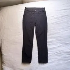 ユニクロ　ウルトラストレッチクロップドレギンスパンツS