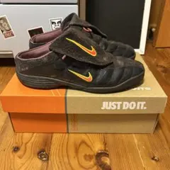 Nike Kids of Immigrants スニーカー