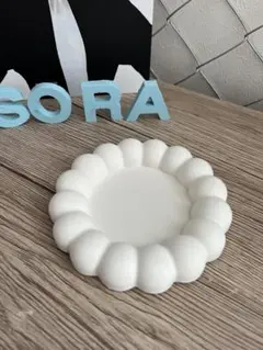 ホワイト バブルデザイン トレイ 小物入れ　ハンドメイド　ジェスモナイトのサムネイル