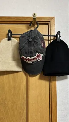 【3点セット】刺繍入りグレーキャップ&ニット帽2種